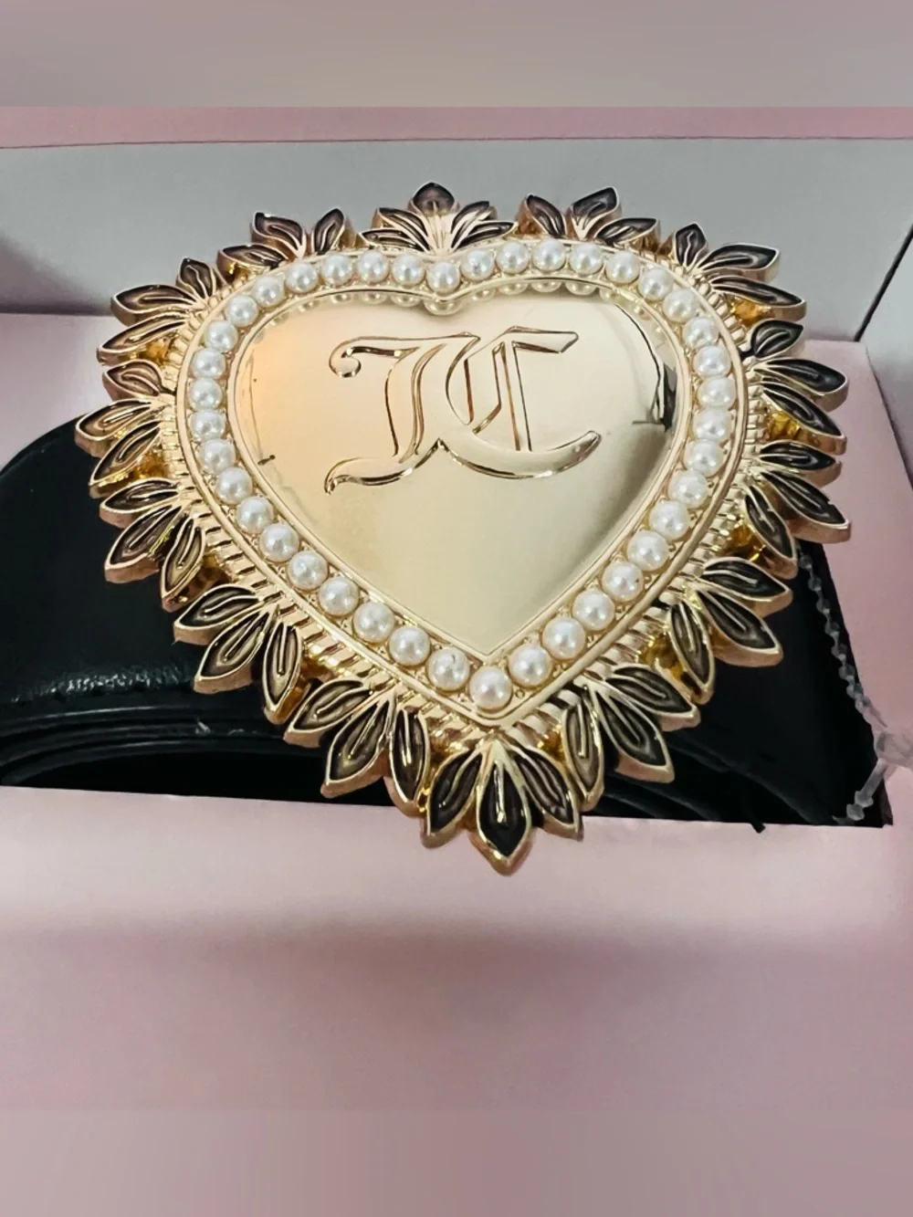 NIB Juicy Couture Logo Pearl  Gold Heart Buckle Black Faux Leather Belt S/M